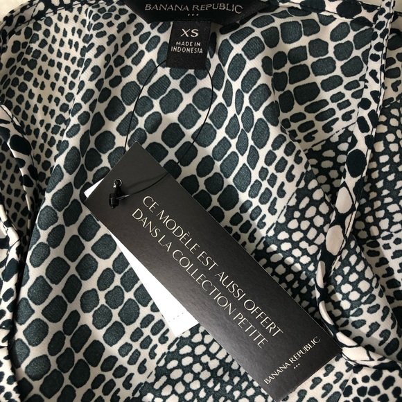 Banana Republic | Silky Cowl Camisole - Picture 4 of 8